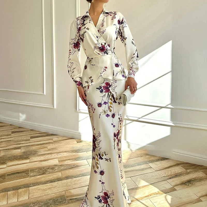 Dámske príležitostné s dlhým rukávom Slim Bohe Party Outfits Fashion Floral Printed 2pc Sety Elegantné V-krstné šnurovacie topy a dlhé sukne