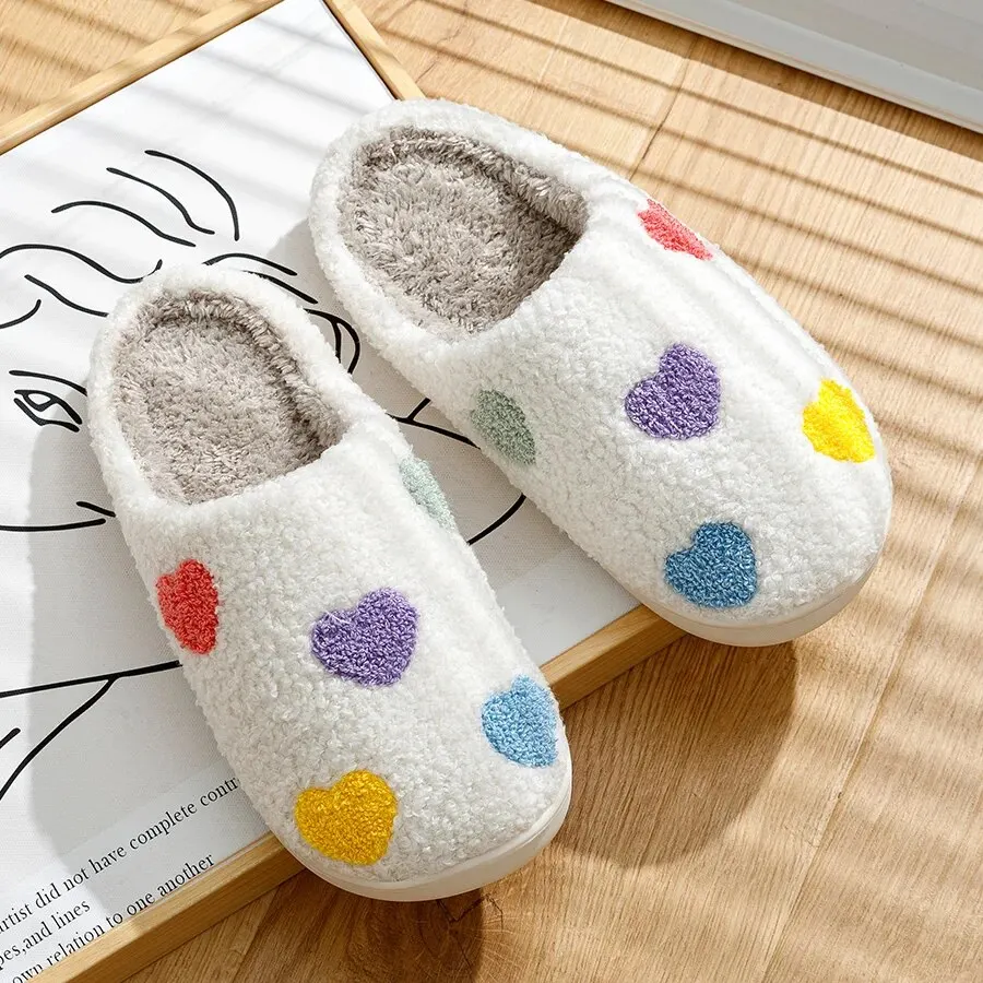 Dámske roztomilé malé srdiečko dizajn klzká Multicolor Winter Home topánky Romantické láska pohodlné ploché dievčatko Gift Houseshoes