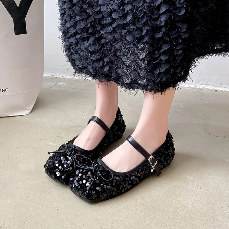 Dámske topánky Nové mäkké solované Shu Designer Square Toe Toe VestRatile Mary Jane Single Shoe Buckle Buckle Priedušné príležitostné topánky pre ženy
