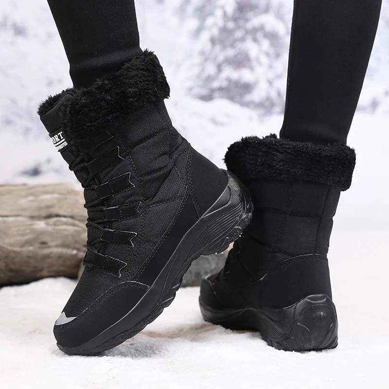 Dámske topánky zimné všestranné vysokokvalitné platformy Nová práca Lace Up Snow Boots Outdoor proti sklzu Príležitostné teplé plyšové bavlnené topánky