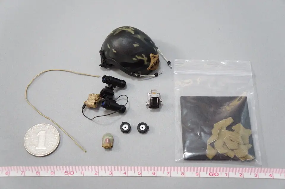 Easy & Simple ES 1: 6 Sodier 26052S GBRS Tactical Trainer Night-Vision Model Model prilby