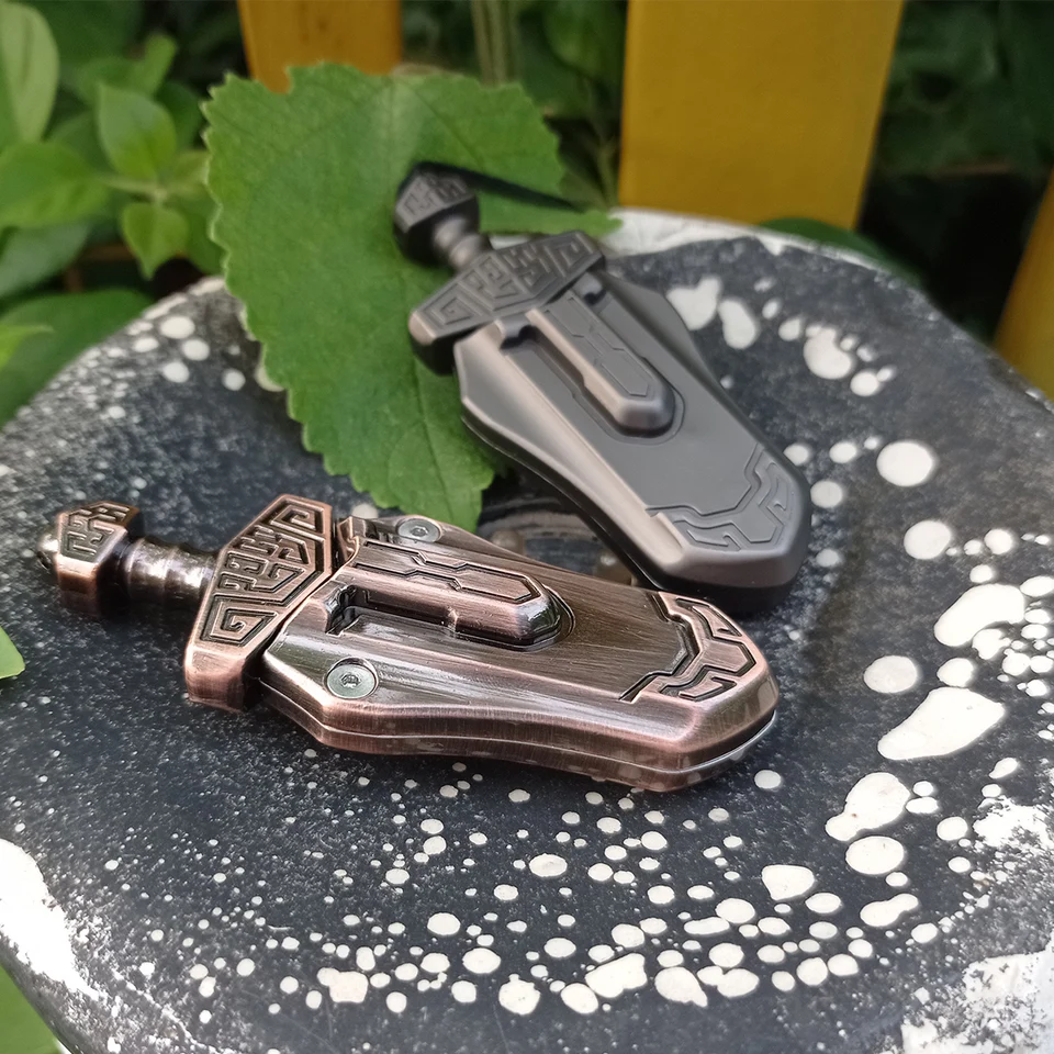 EDC FingerTip Push Card Sword Push Card Mini Fingertip Toy Letry Zmierňuje