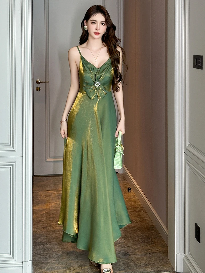 Elegantné saténové dovolenkové dovolenkové pláž Dlhé šaty Dámske šaty Dámske oblečenie Sladký luk sexy pras a-line maxi rúž na narodeninové šaty Vestidos