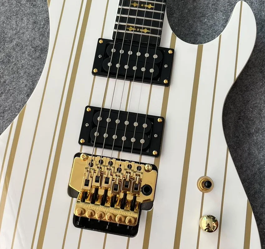 Elektrická gitara, továreň na mieru, javorový krk, telo broskyne Blossom Heart Body, Gold Bar Horn, na sklade, rýchla a bezplatná preprava