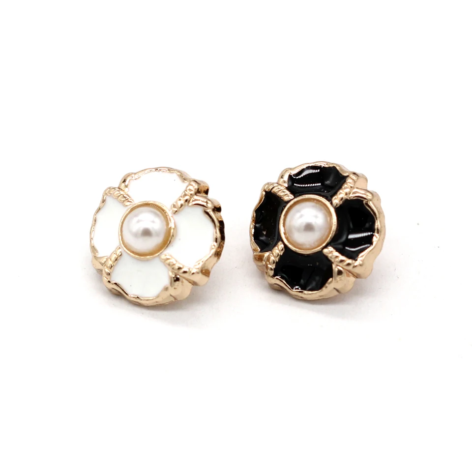 Equbo 10ks 12 mm elegantné kvetinové zlaté kovové perlové tričko Tlačidlá pre odev Vintage Ženy hodváb