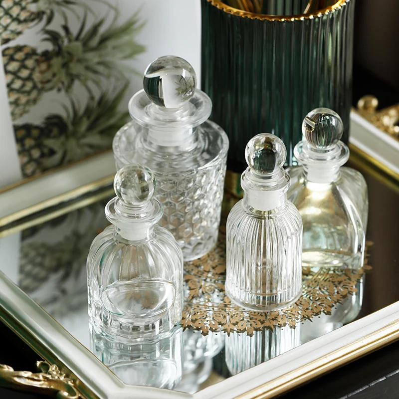 Európsky retro súdny sklenený parfum fľaša zapečatené sklenené poháre Priehľadné cukrovinky nádoba kuchynská fľaša fľaša dievčenský úložný priestor Domov
