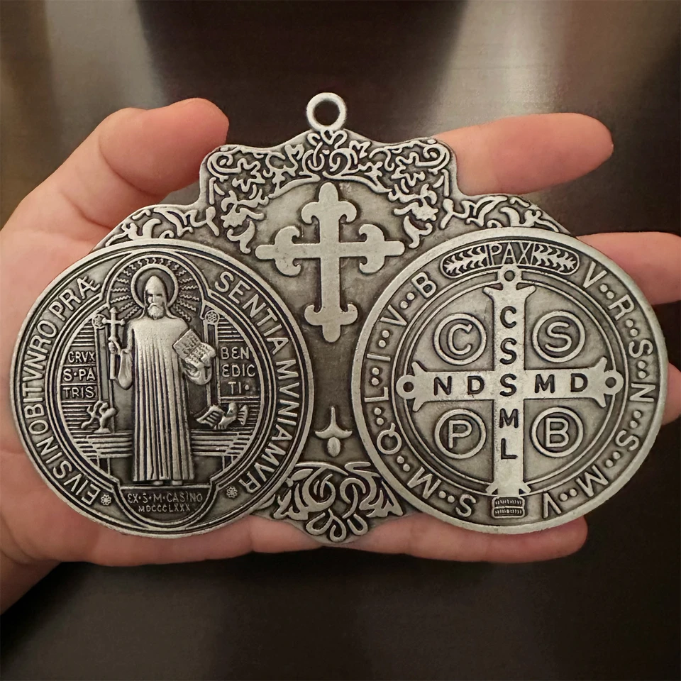 Extra veľký 5,7x4 palca St Benedikt Cross Medal Vintage Tón Tónový povrch pre displej o stene alebo stole/Medalla de San Benito