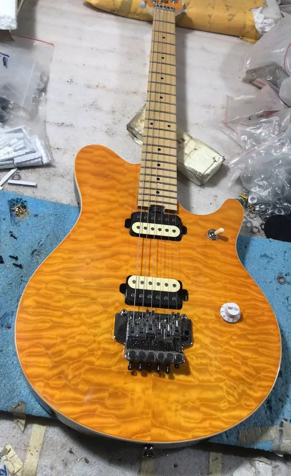 Factory Prispôsobená 6 struná elektrická gitara, Finish Gloss Yellow Qulited Maple