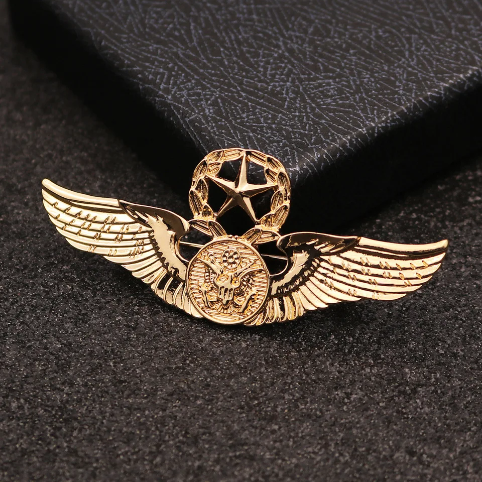 Farebný módny retro retro eagle Hawk Broš