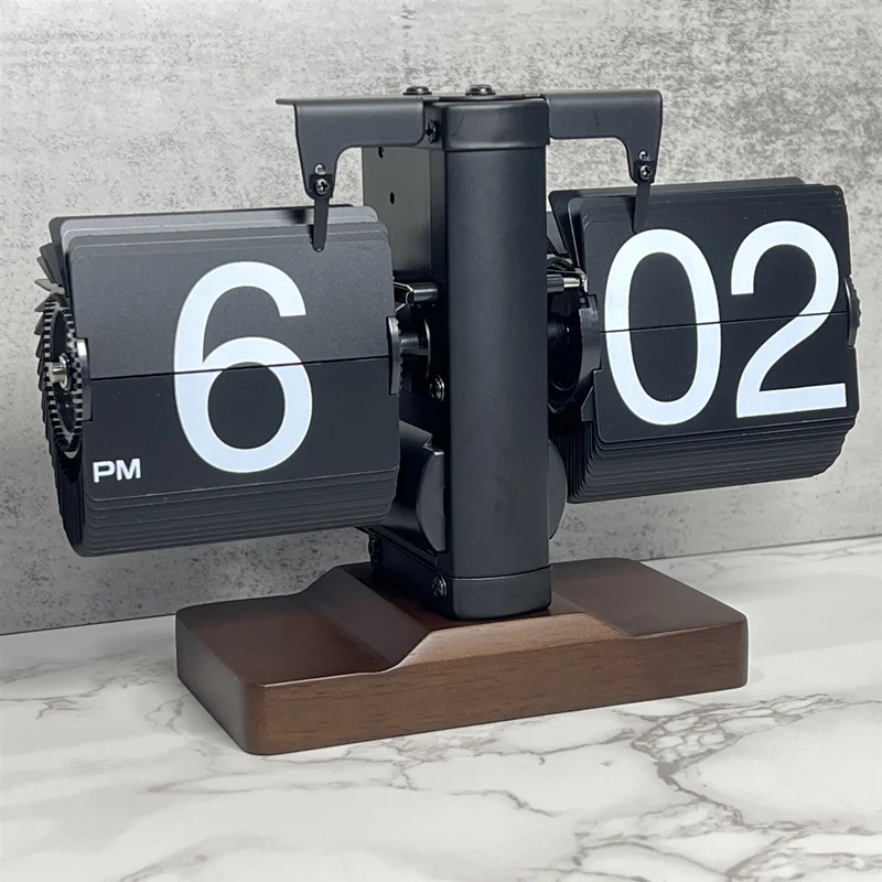 Flip Desk Clock Vintage 12 hodín proti sklzu základne Rotary Gomb nastaviteľná digitálna klikacia batéria pre obývaciu izbu pre obývaciu izbu
