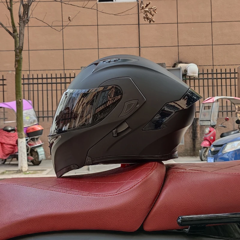 Flip Up Motorcycle Helma Dvojitá šošovka Plná tvárová prilba Vysoko kvalitná DOT schválená Moto Cascos MotoCistas Capacete