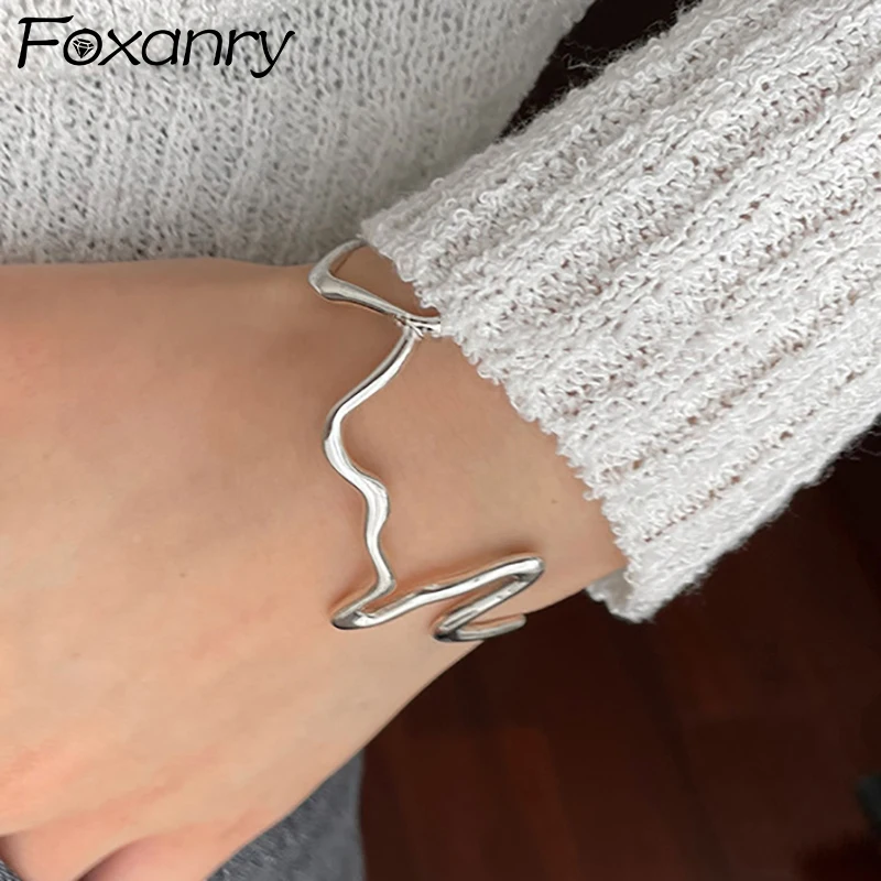 Foxanry Minimalistická pečiatka pre ženy páry módne kreatívne nepravidelné vlny Geometrické ručné ručné večierky Darčeky šperkov