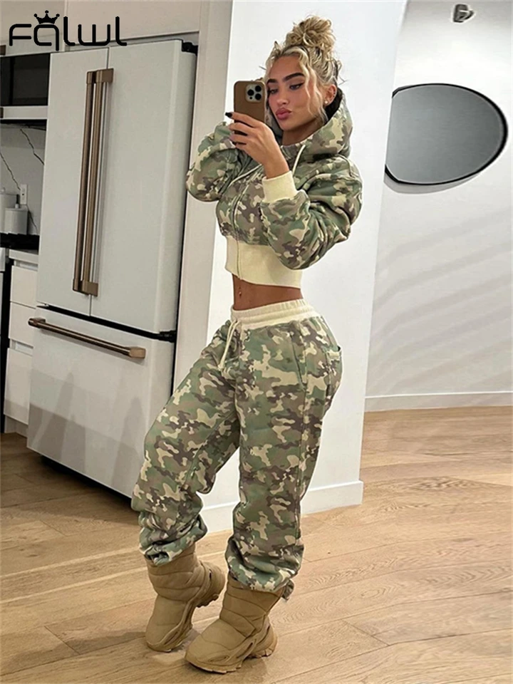 FQLWL Winter Street Camouflage Print Set Sucsuit Set Women 2024