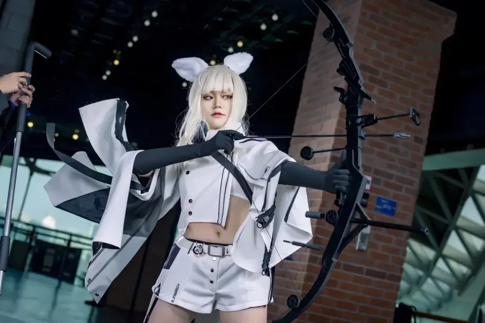 [Funny] 120 cm Cosplay Anime Game Arknights Platinum Sniper Weapon Model Sword Model kostýmy Party Anime Show Darčeková hračka