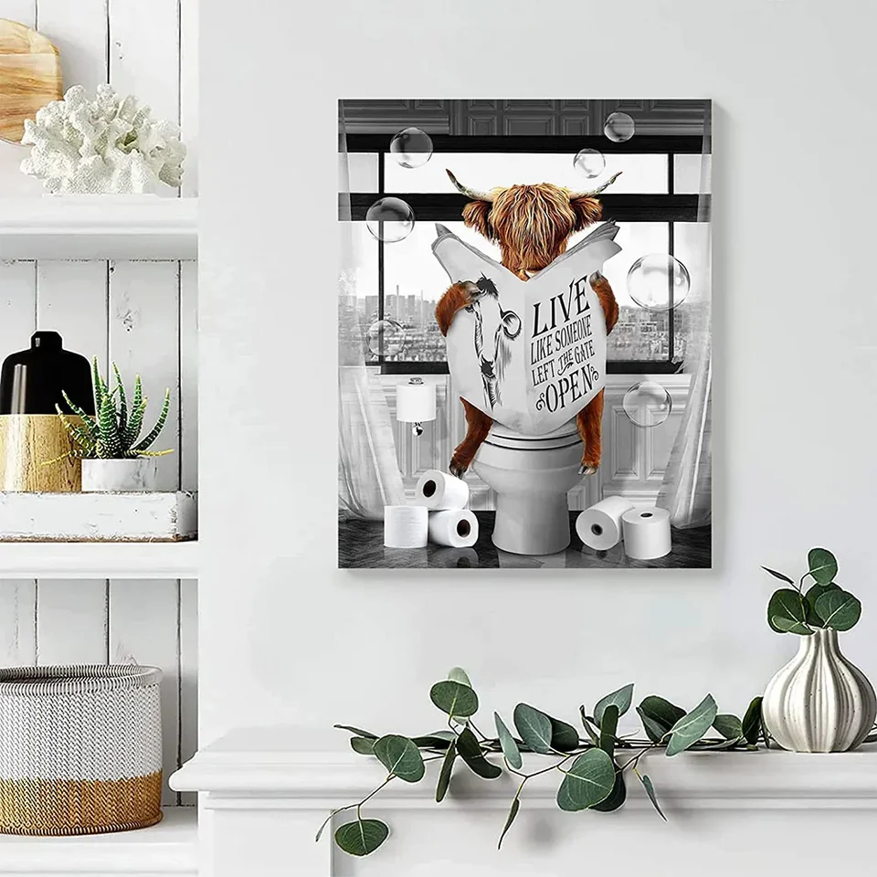 Funny Highland Cattle Canvas Art Print Black and Biele zviera