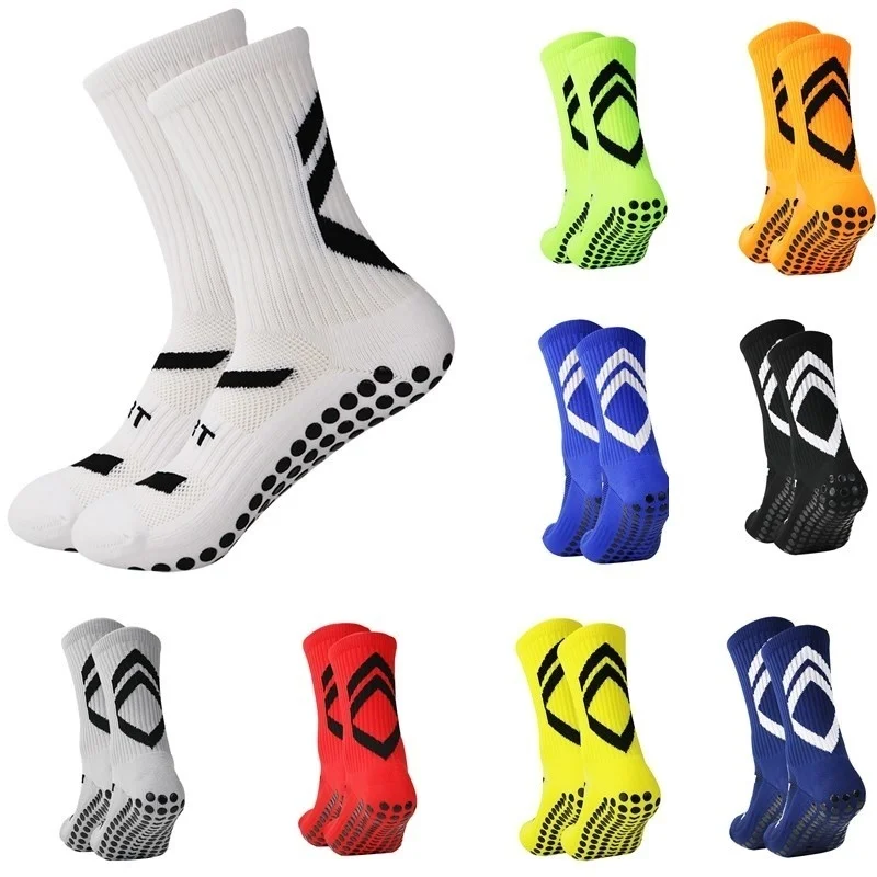 Futbaloví muži pre 2023 futbalové dospievajúce nové sklpové ponožky Anti Kid Boys Sport Grips Crew Socks Black White Blue High Qualit
