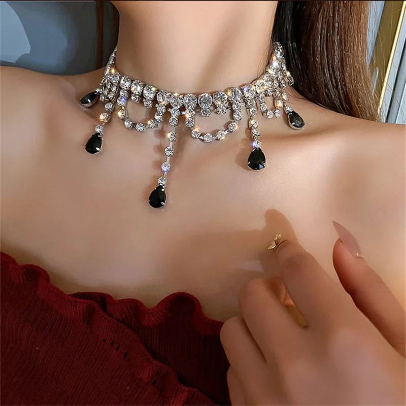 Fyuan Black Water Drop Crystal Choker Náhrdelníky pre ženy s dlhými dlažnými kamienkami náhrdelníkov vyhlásenie šperky