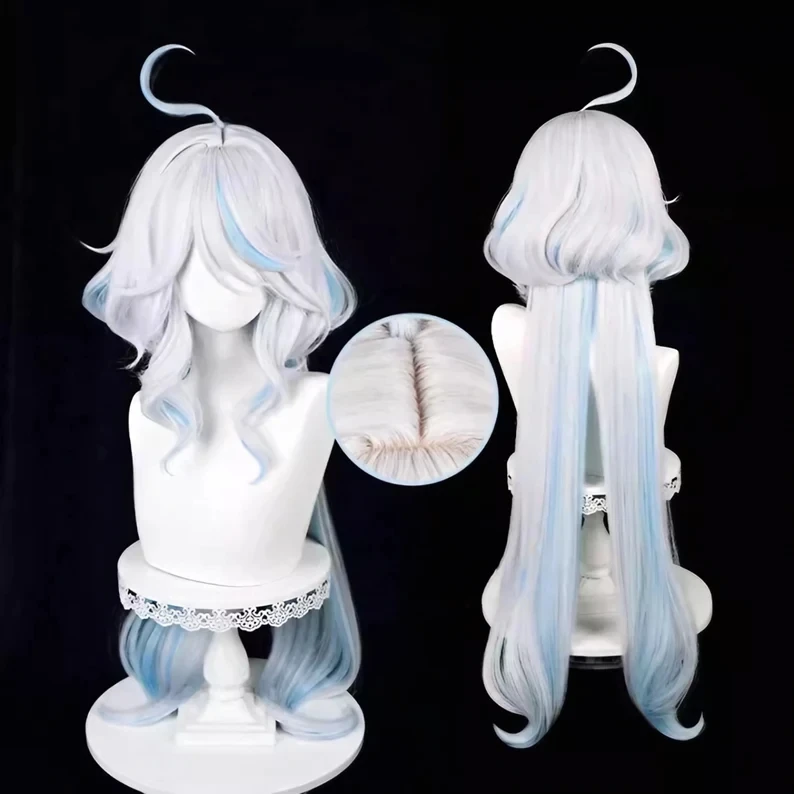 Genshin nárazové ohniská Cosplay parochne strieborné biele svetlo modré zvýrazňuje parochňu Dlhé kučeravé parochne vrstvené parochňu pre cosplay