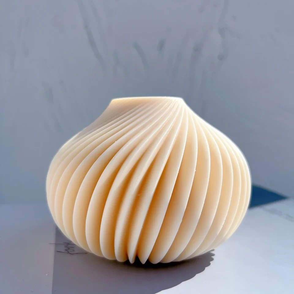 Geometrické vírenie guľôčkovej zvlnenej sviečky formy Špirála Sviečka Sviňová forma okrúhle twirl sójové voskové formy