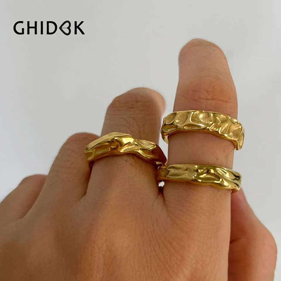 Ghidbk Waterproof 18k Goldated Nepravidelné kladené robustné krúžky pre ženy 316L z nehrdzavejúcej ocele Trendy tvorivé šperky darček