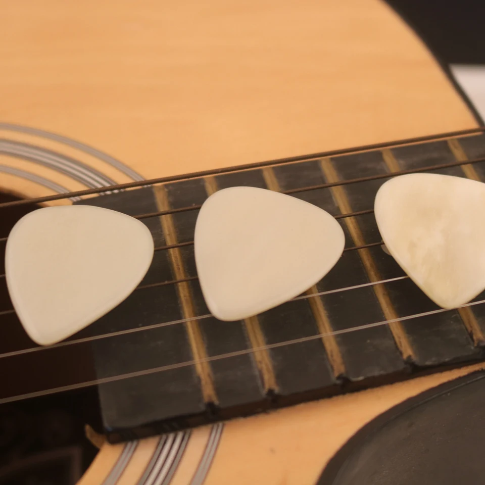 Gitara Picks Natural Bone Picks Electric Guitar Frings pre elektrické gitarové príslušenstvo