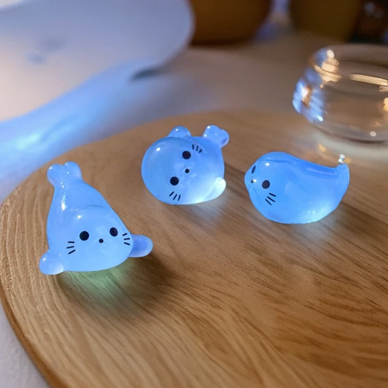GLOW-in-the-the-the Animal Doll 4KS/Pack Hide-and -nd -nding Prank Toy Resin Sea Creature téma Party