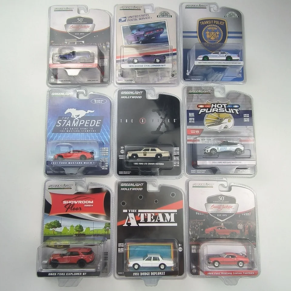 Greenlight Sale4 1:64 1983 Ford Ltd Crown Victoria 1981 Dodge Collection Collection Die Cast zliatiny Model dekorácie Darček