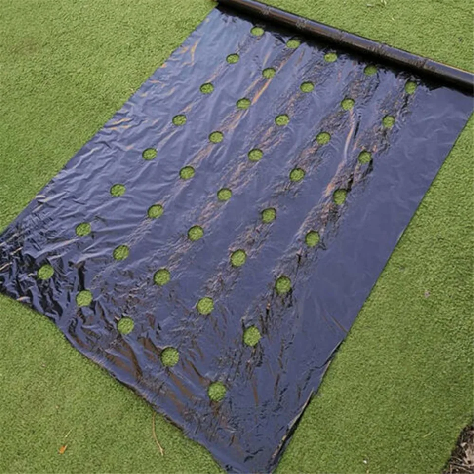 Ground Cover Rastliny Film Perforovaný mulč 10 m*0,95 m/10 m*1,35 m Anti Grass Black Home Garden PE Film 100% úplne nový