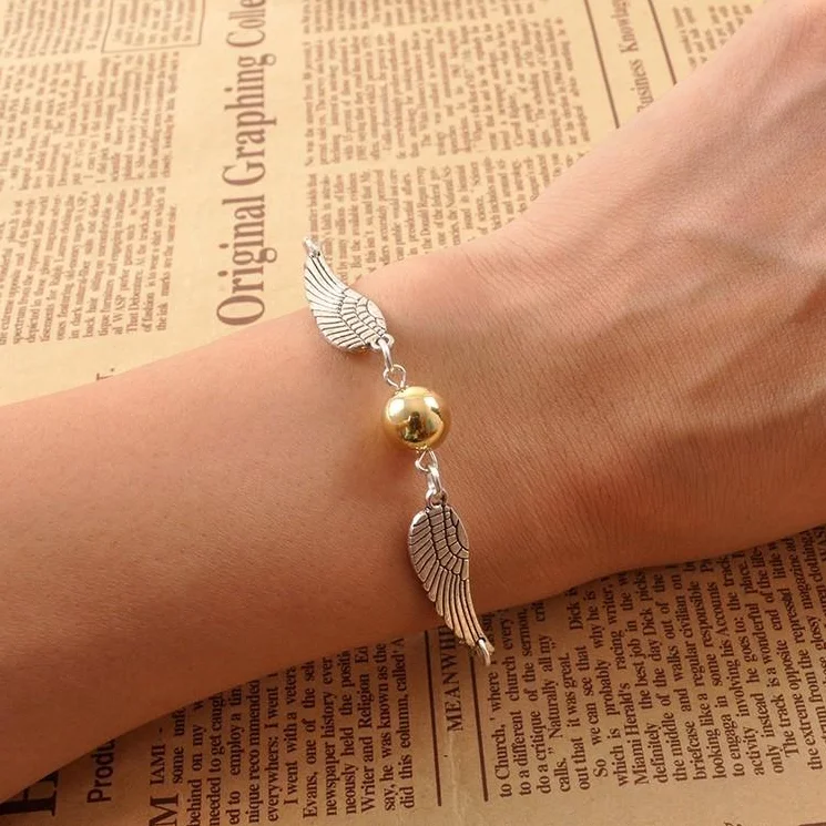 Harry Potter Golden Snitch Náramok náhrdelníka Kreačný slimák náhrdelník zliatina Harry Potter retro smrteľná svätá z ľahkej zliatiny darček