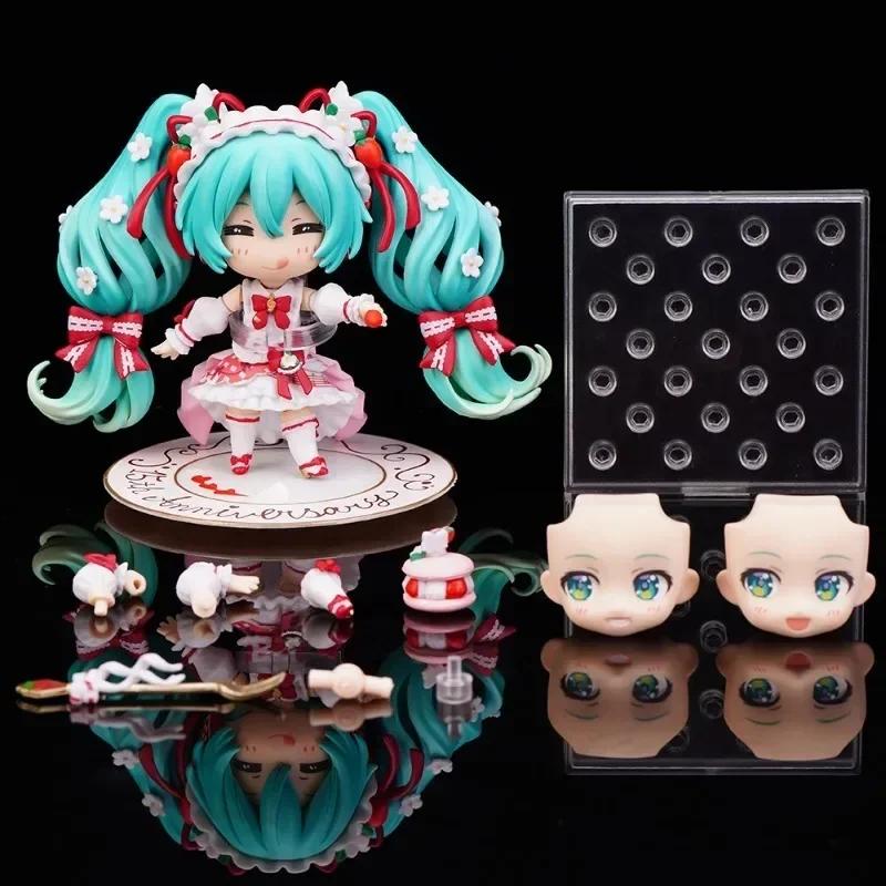 Hatsune Miku 15. výročie edícia q-version Strawberry Cake Anime figure figúrka Movinalible tvár