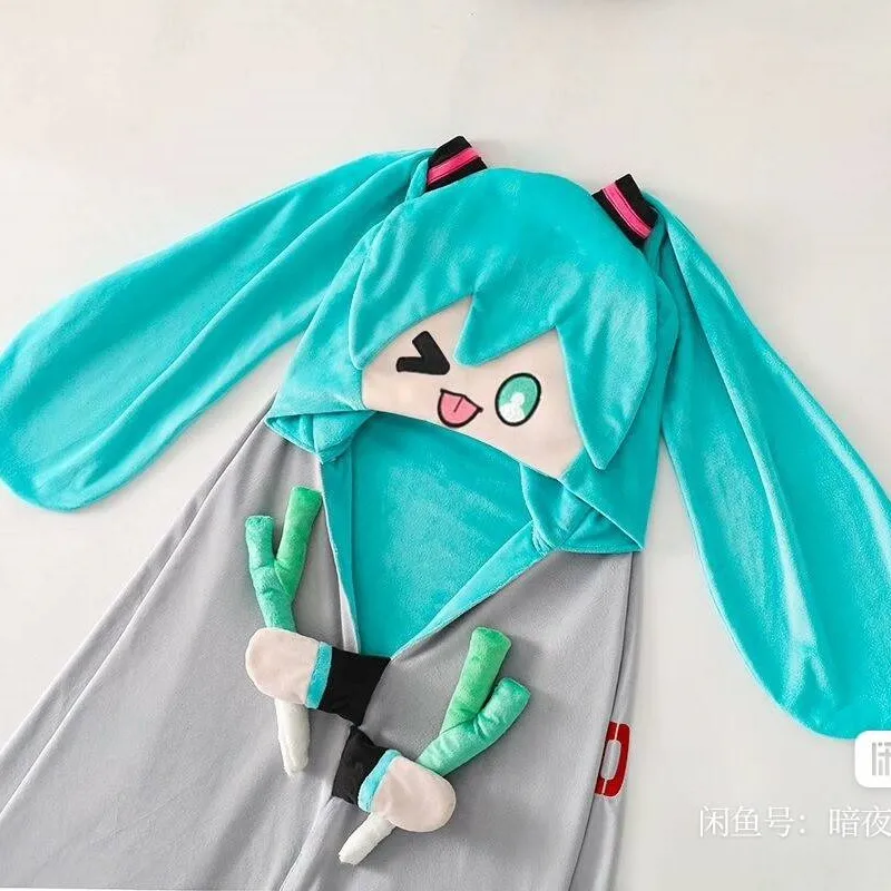 Hatsune Miku prikrývka plášťová kapucňa flanel 2in1 vankúš Cosplay kostým mäkký teplý šál pohovka Anime Periférny vianočný darček