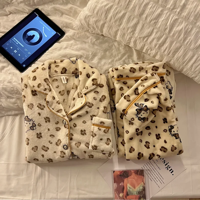 Hello Kitty Dámska pyžama sada flanel leopard vzor pajama teplý plyšový pyžama nadýchané pohodlné domáce oblečenie dvojdielne sada