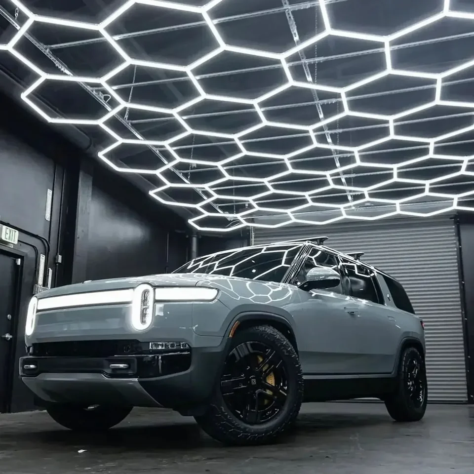 Hexagon garážová garáž pre garáž pre workshop LED svetlá AC85-265V Studené biele osvetlenie trubice sedenie pre stropné svetlo automobilu