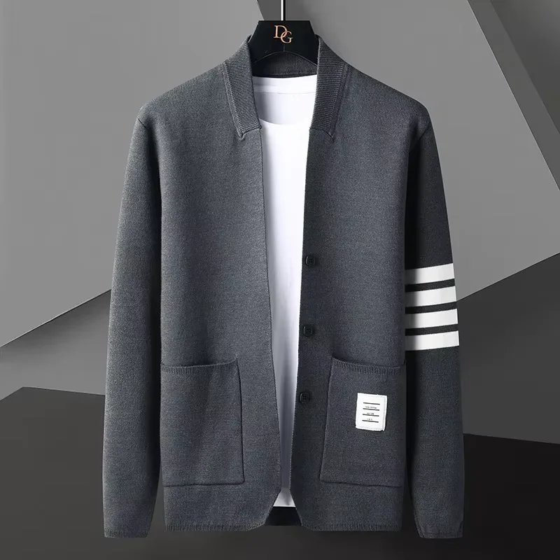 High -end Brand Men's Pleted Sweater Jeseň zimná zimná sveter módne vynikajúce nálepky dizajn kórejský na mieru Casual Warm Coat