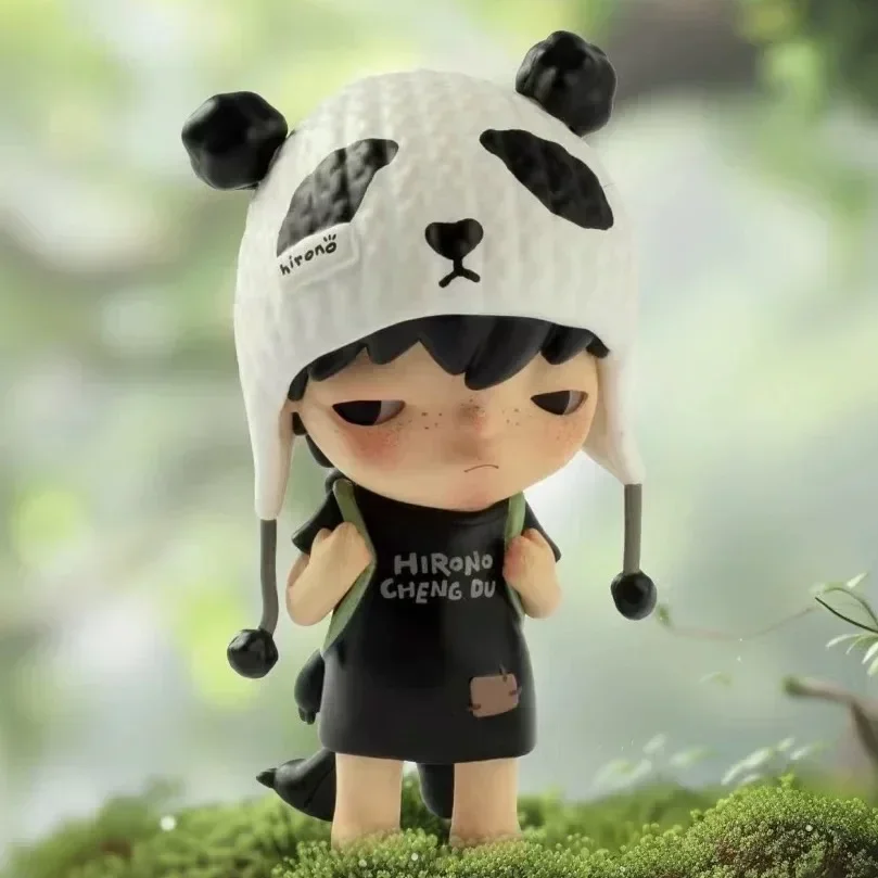 Hirono Stray Panda Hanging Card Chengdu Limited Anime postava Model roztomilý zvierací pracovná plocha model hračky
