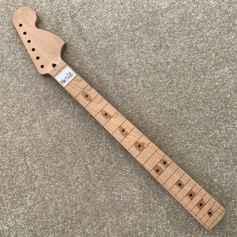 HN568 Big Headstock 6 String Electric Guitar Brck Semifing Polovnica Prírodný javor pre DIY Black Dot Vložka s drevenými jazvami