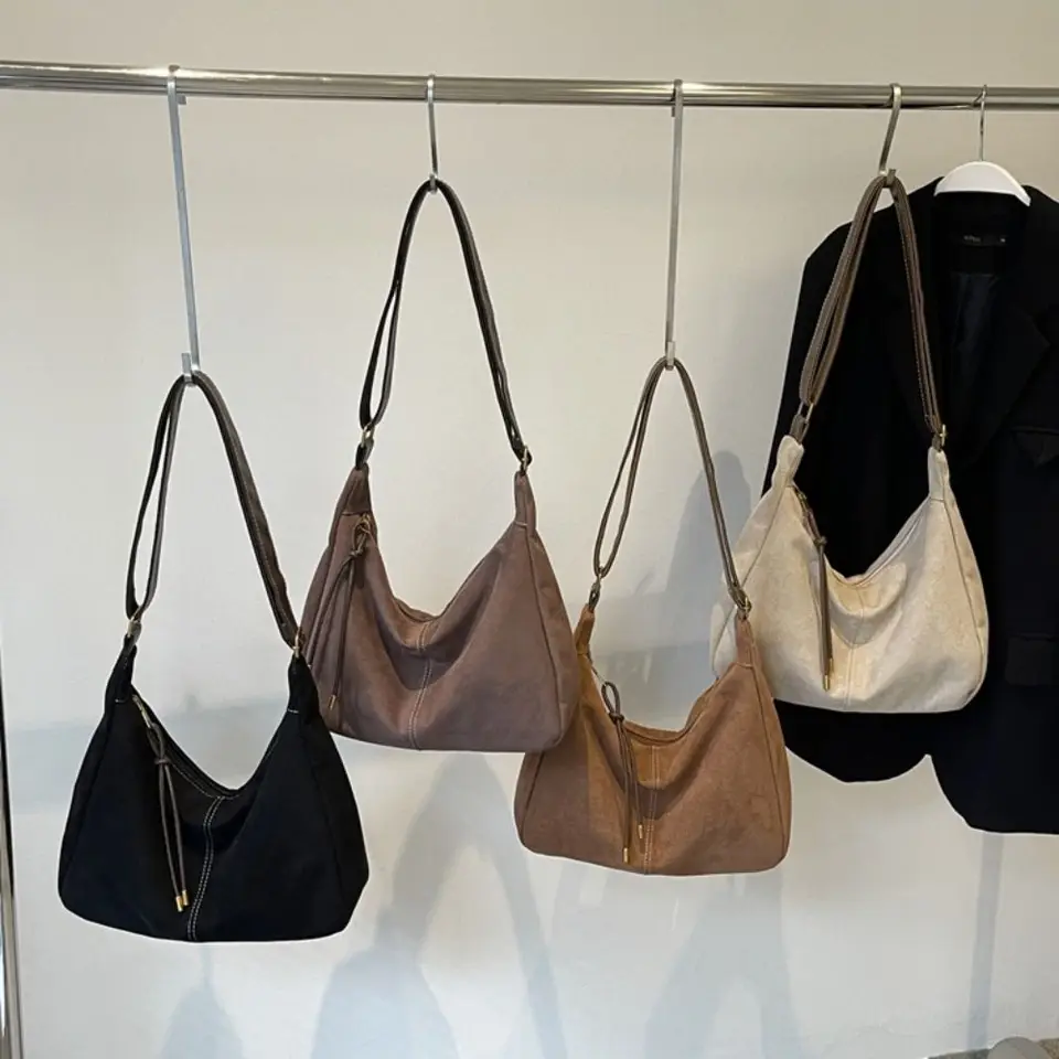 Hnedé semišové zamatové ramenné vrecko s veľkou kapacitou kabelku Vintage pu Crossbody vrecko na tuhé farby Kórejský štýl Žena tote taška