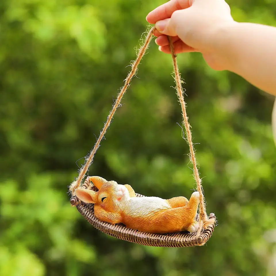 Hojdačka Swing Cute Resin ležajúca záhradná hojdačka dekoratívny prívesok zvierat soch