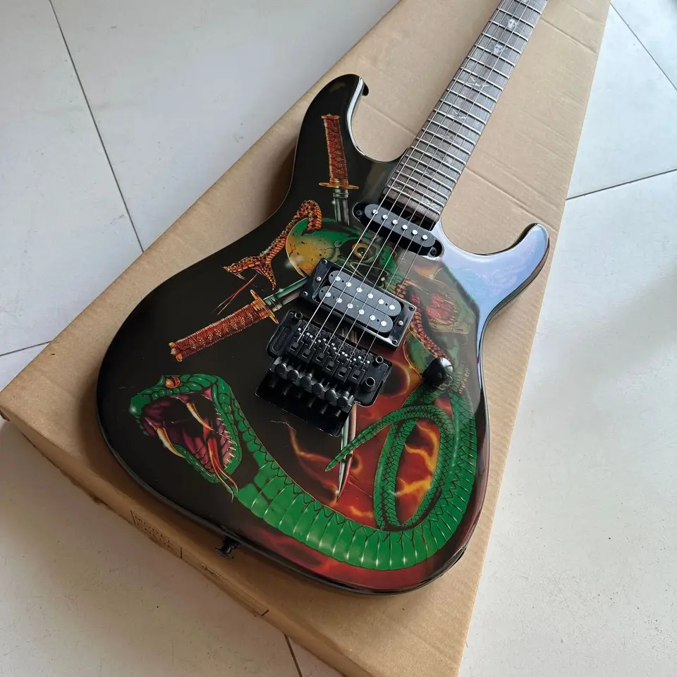Horúce lebky a hady gitarové lebky a meče vložka, javorový krk