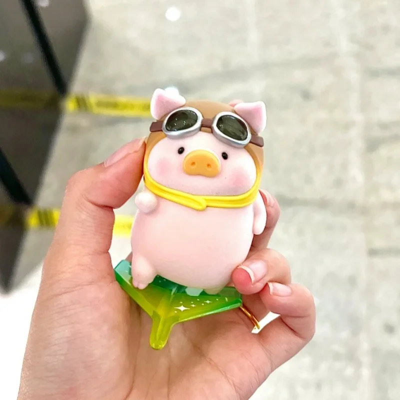 Horúci predaj Lulu ošípané cestovné série Kawaii Piggy Anime postava Cute Doll Room Room Ozdob Model hračky hračky pre deti narodeniny darčeky