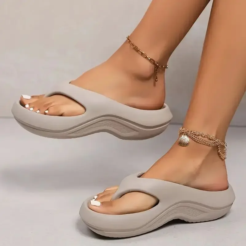 Hrubá platforma Eva Flip Flops for Women 2025 letný klip na špičke non smyp pláž sandále Žena Pohodlné Soft Sole Cloud Plippers