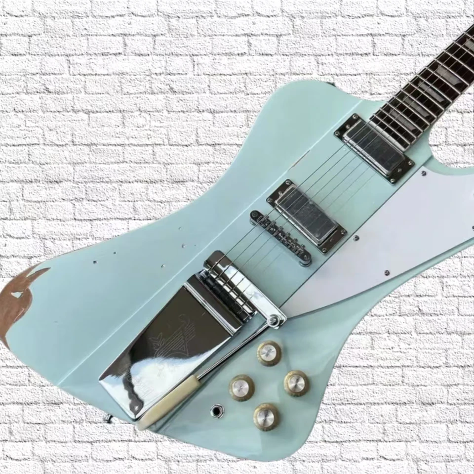 Inšpirovaný Firebird v z roku 1963 Firebird v Maestro Vibrola Frost Blue Electric Guitar