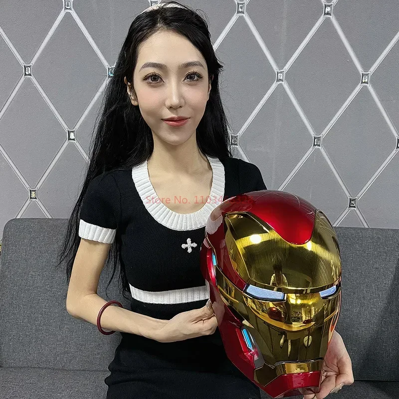Iron Man 1: 1 prilba MK5 MK50 Avengers War Machine Cosplay Electric Open Anglický hlasový hlasový diaľkový ovládací hračky vianočné darčeky