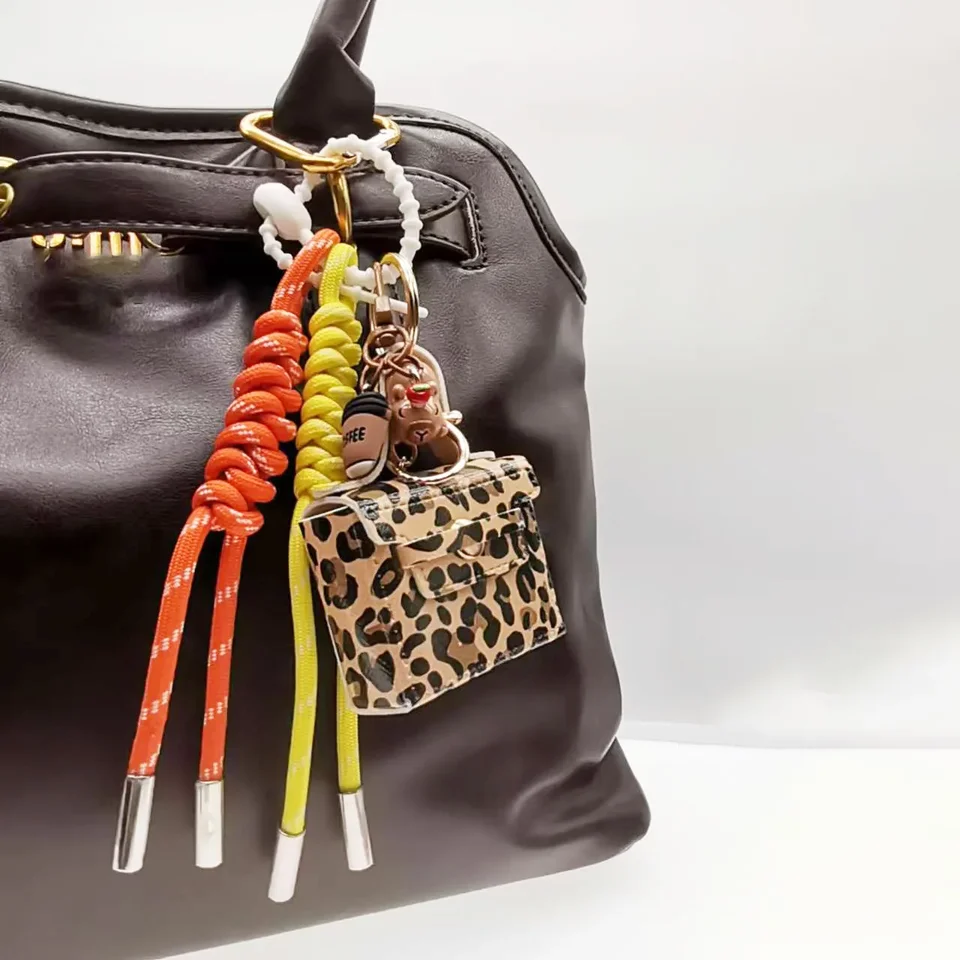 ITA BAG ACTIONAL TAGLE ZVYŠIE ZVIERATKY PRÍRUČKA PRÍRUČKA PRE LV BAG Ženy kabelka kabelka Keychain muž batohový batoh reťaz