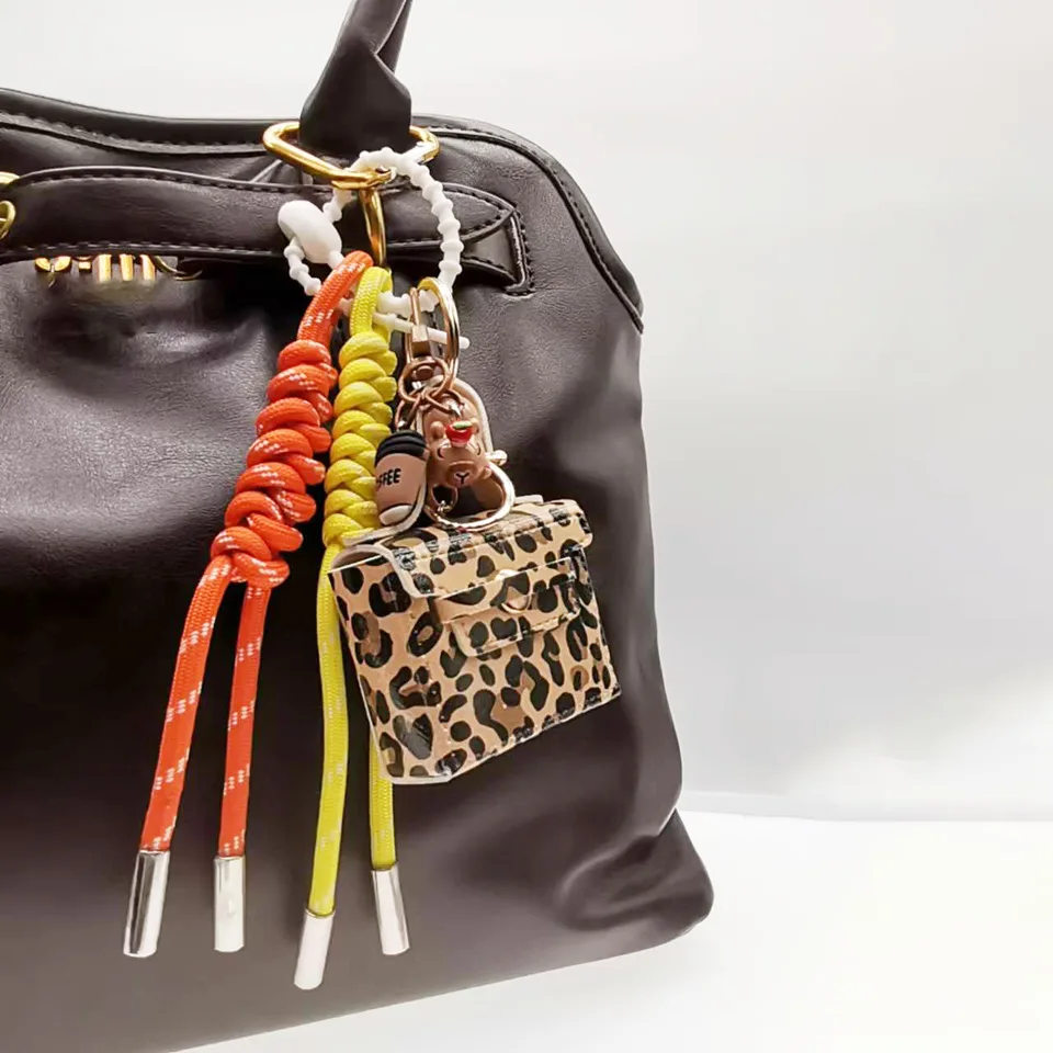 ITA BAG ACTIONAL TAGLE ZVYŠIE ZVIERATKY PRÍRUČKA PRÍRUČKA PRE LV BAG Ženy kabelka kabelka Keychain muž batohový batoh reťaz
