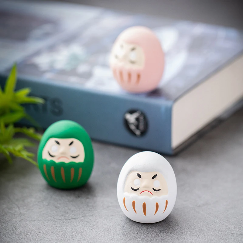 Japonská keramická daruma Doll Crafts Lucky Charm Fortune Ornament Landscape Domov Decor Decor Miniatúrne doplnky Darčeky