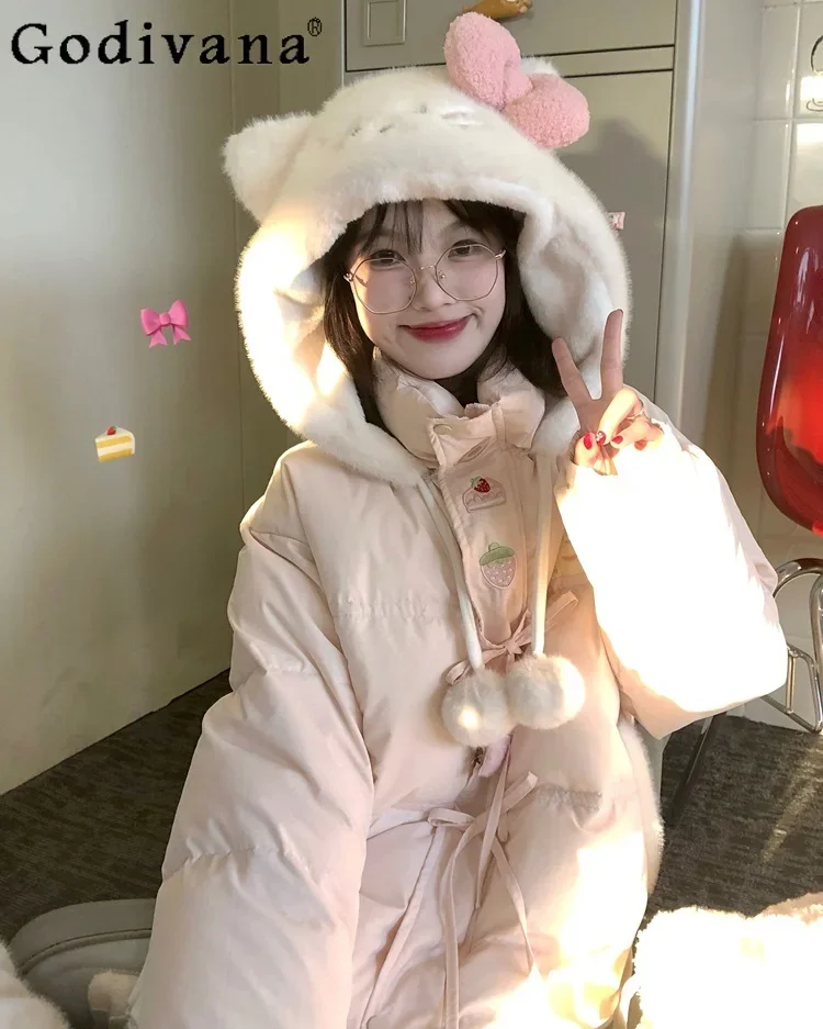 Japonský kórejský y2k kawaii dole bundy Žena zima teplá jahodová výšivka s kapucňou Polkované kabáty loli bundy