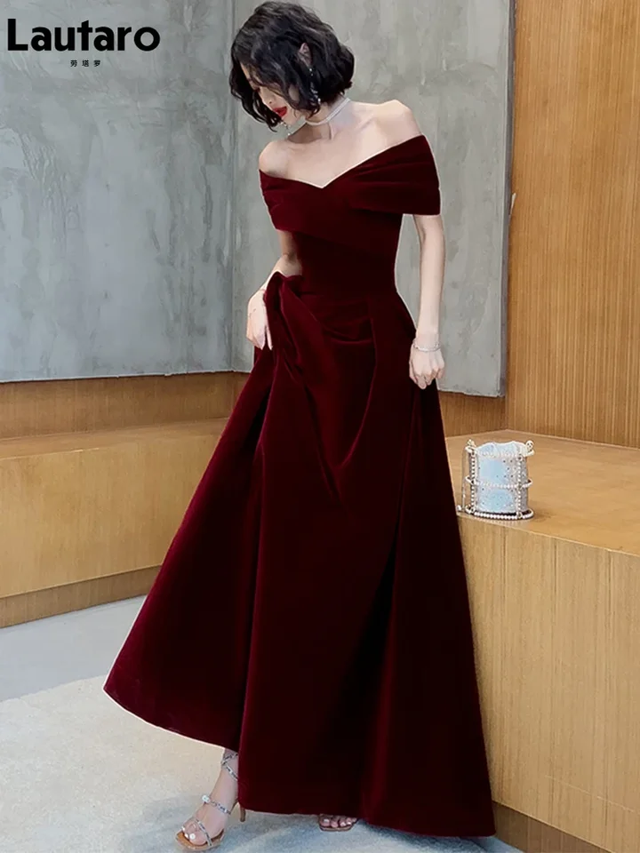Jarné dlhé luxusné elegantné víno Červené mäkké zamatové večerné večere Svadobné šaty pre ženy mimo plece maxi šaty