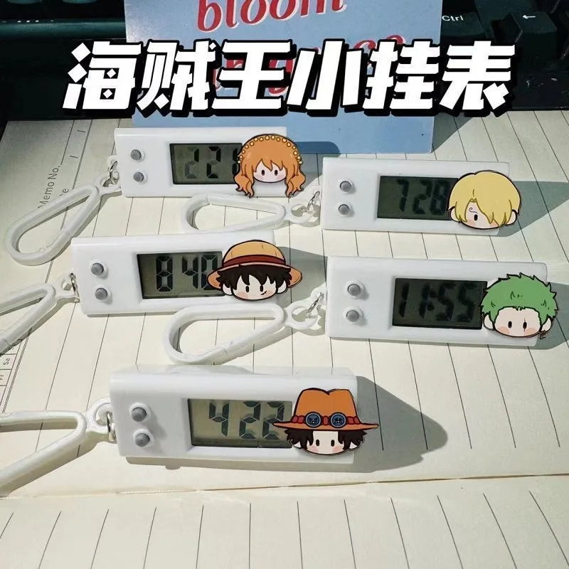 Jeden kus Luffy Zoro Simple Bangs Clip Electronic Watch Student skúška batoh ceruzky Case Tichá prenosná dekorácia prívesku