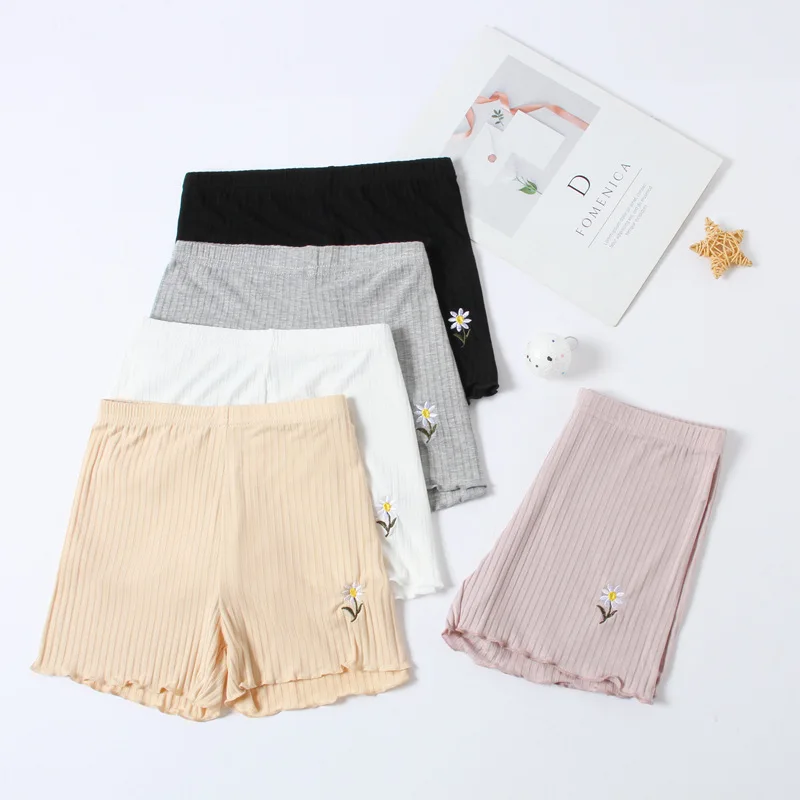 Jedno veľkosti Dámske modálne opotrebovanie bavlny bezpečnostné nohavice proti svetlu Small Daisy Shorts rebrované pruhované pruhy pružné krátke nohavice Ženy